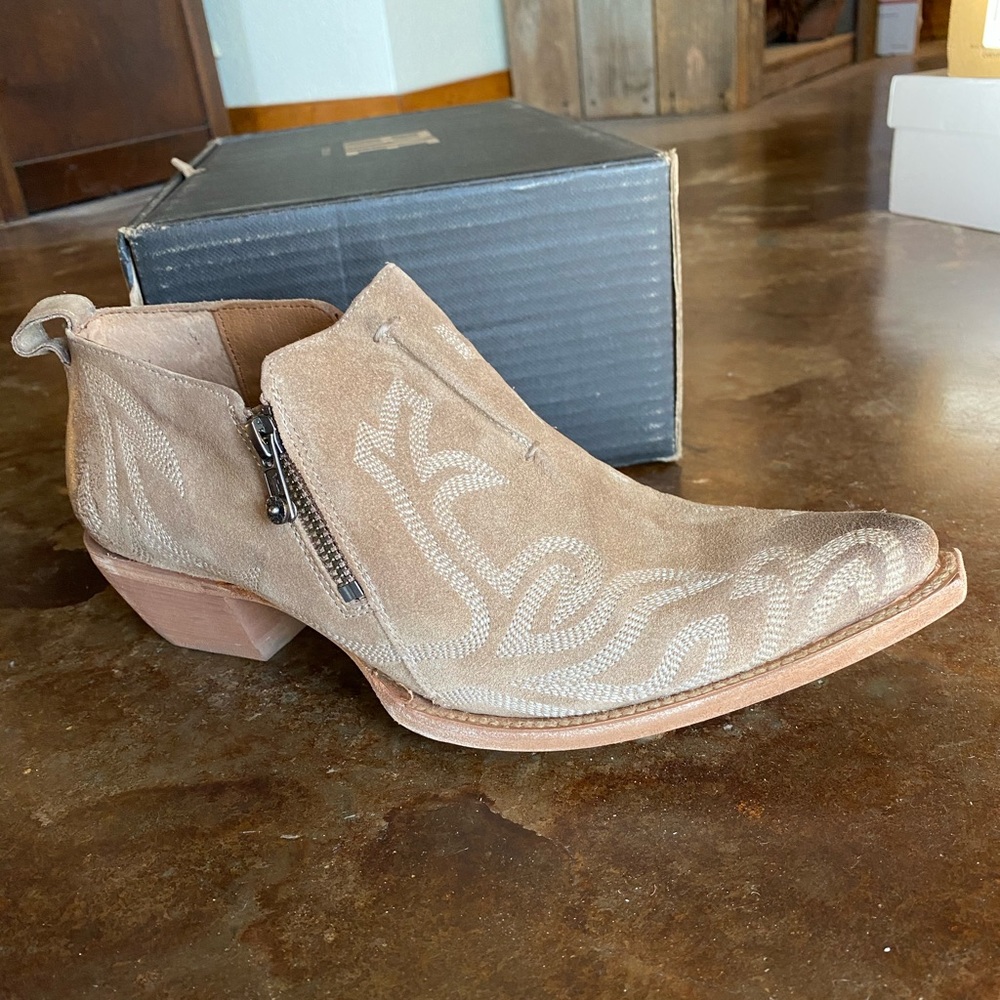 NEW Frye Booties